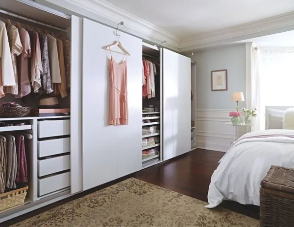 шкаф-гардеробная в интерьере спальни